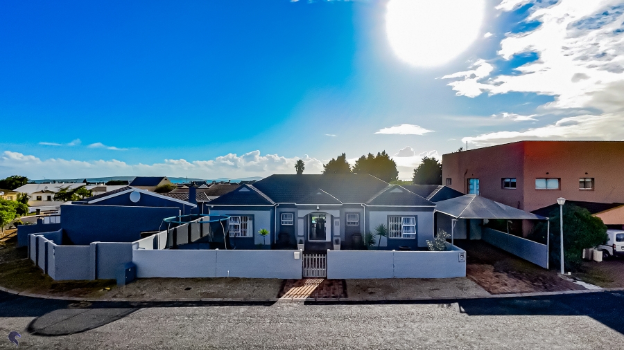 3 Bedroom Property for Sale in Country Club Western Cape